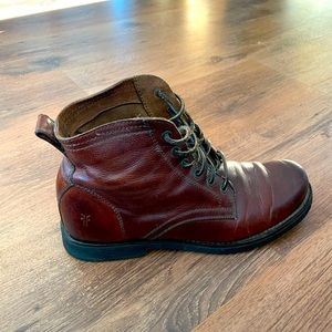 Mens FRYE leather boots. Almost brand new condition.